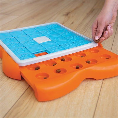 Nina Ottosson Challenge Slider Orange / Blue 38X38X5 Cm