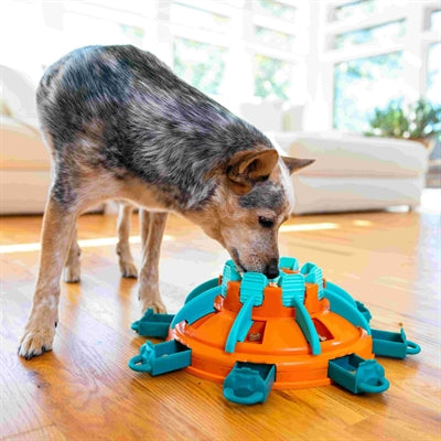 Nina Ottosson Tower Of Treats Orange / Blue 36X36X11 Cm